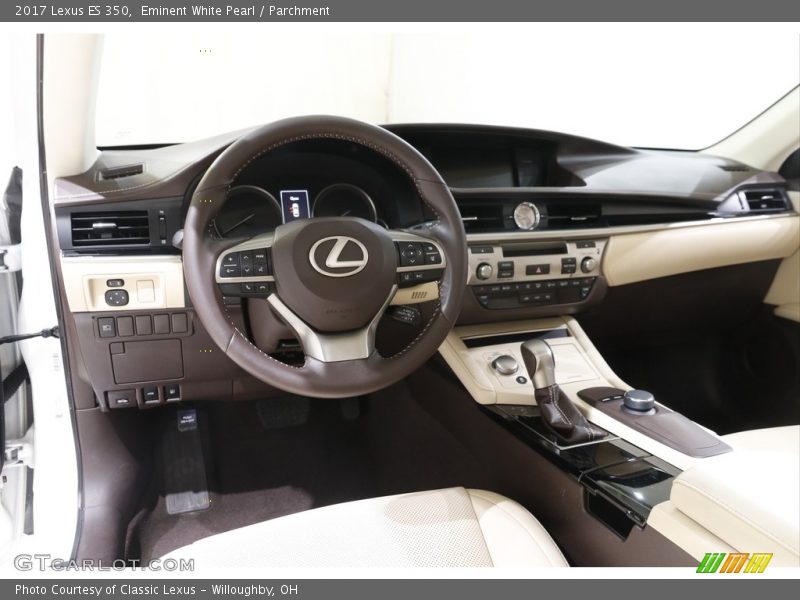Eminent White Pearl / Parchment 2017 Lexus ES 350