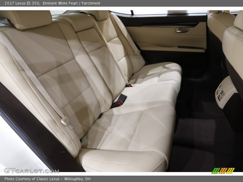 Eminent White Pearl / Parchment 2017 Lexus ES 350