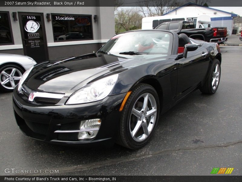 Black Onyx / Red 2007 Saturn Sky Roadster