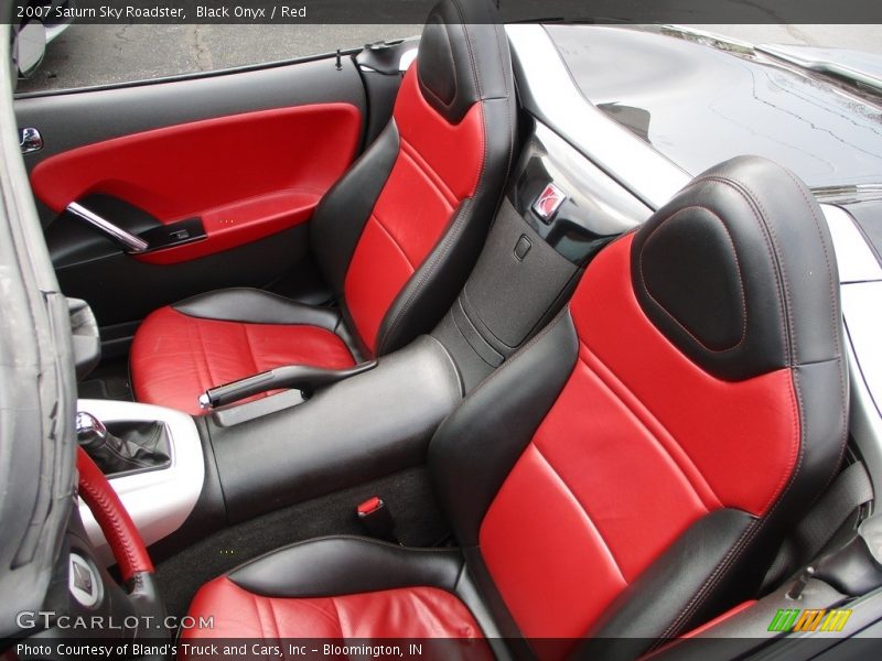 Black Onyx / Red 2007 Saturn Sky Roadster