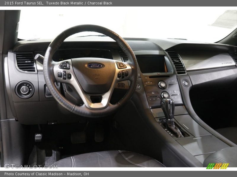 Tuxedo Black Metallic / Charcoal Black 2015 Ford Taurus SEL
