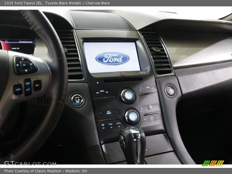 Tuxedo Black Metallic / Charcoal Black 2015 Ford Taurus SEL