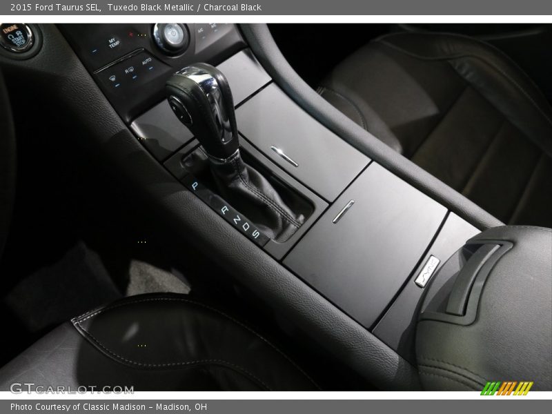 Tuxedo Black Metallic / Charcoal Black 2015 Ford Taurus SEL