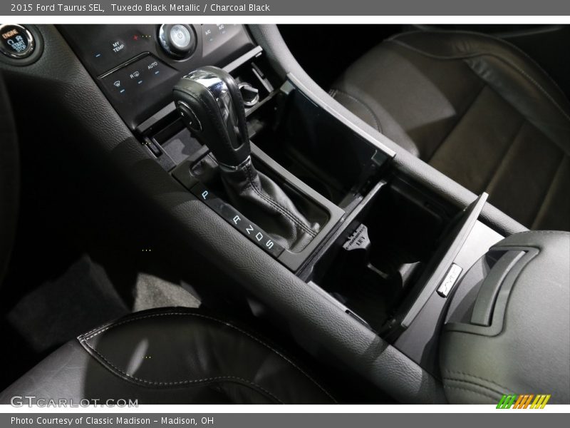 Tuxedo Black Metallic / Charcoal Black 2015 Ford Taurus SEL