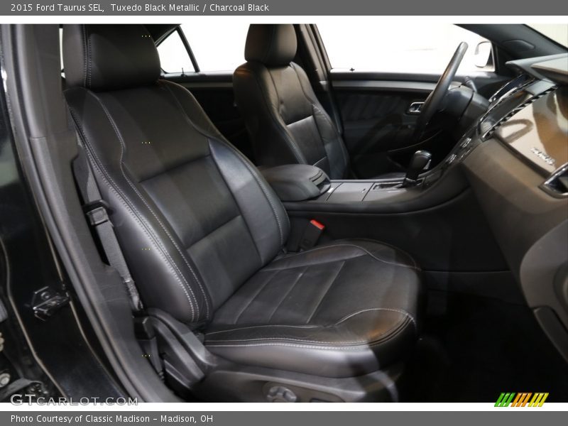 Tuxedo Black Metallic / Charcoal Black 2015 Ford Taurus SEL