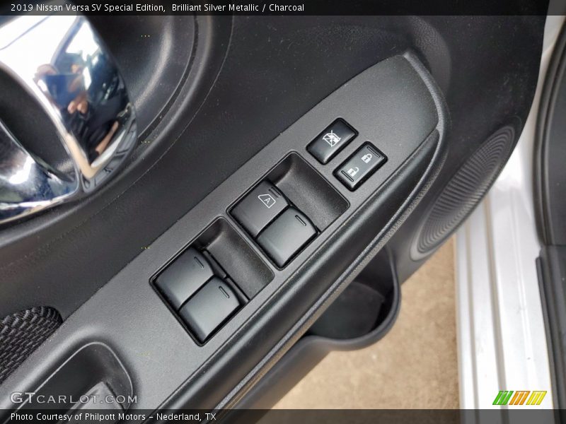 Brilliant Silver Metallic / Charcoal 2019 Nissan Versa SV Special Edition