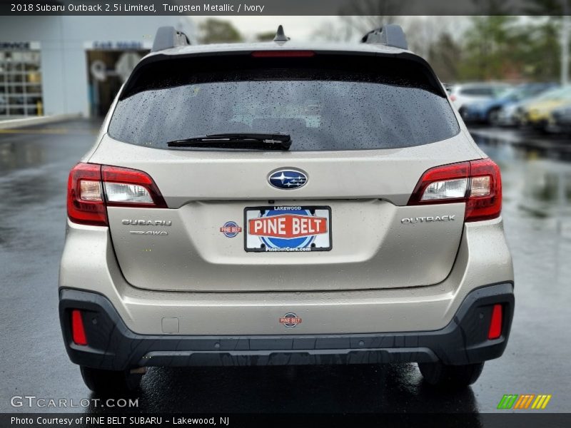 Tungsten Metallic / Ivory 2018 Subaru Outback 2.5i Limited