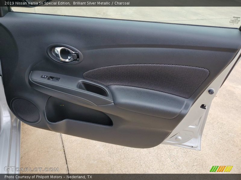 Brilliant Silver Metallic / Charcoal 2019 Nissan Versa SV Special Edition