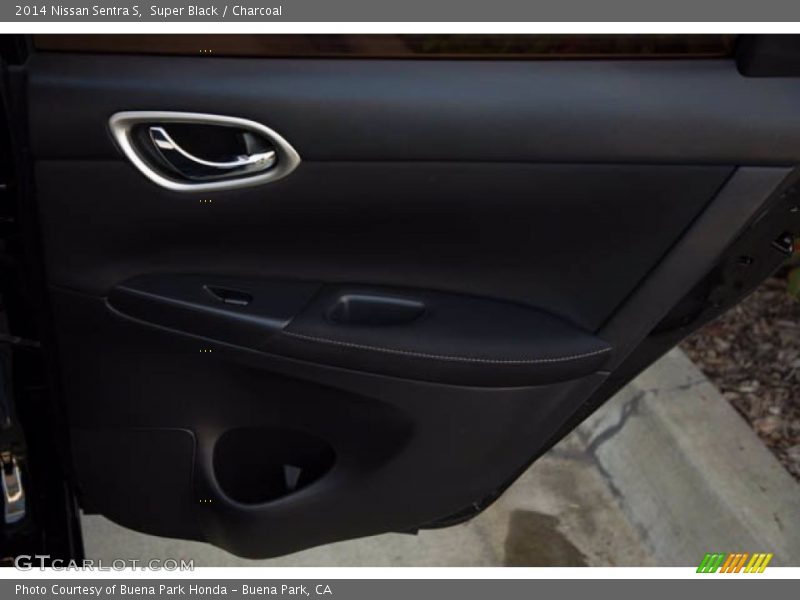 Super Black / Charcoal 2014 Nissan Sentra S