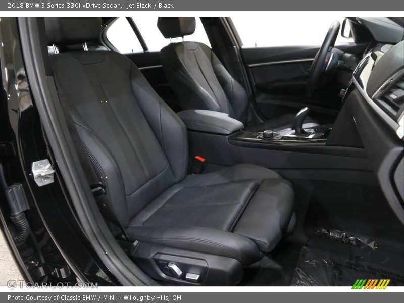 Jet Black / Black 2018 BMW 3 Series 330i xDrive Sedan
