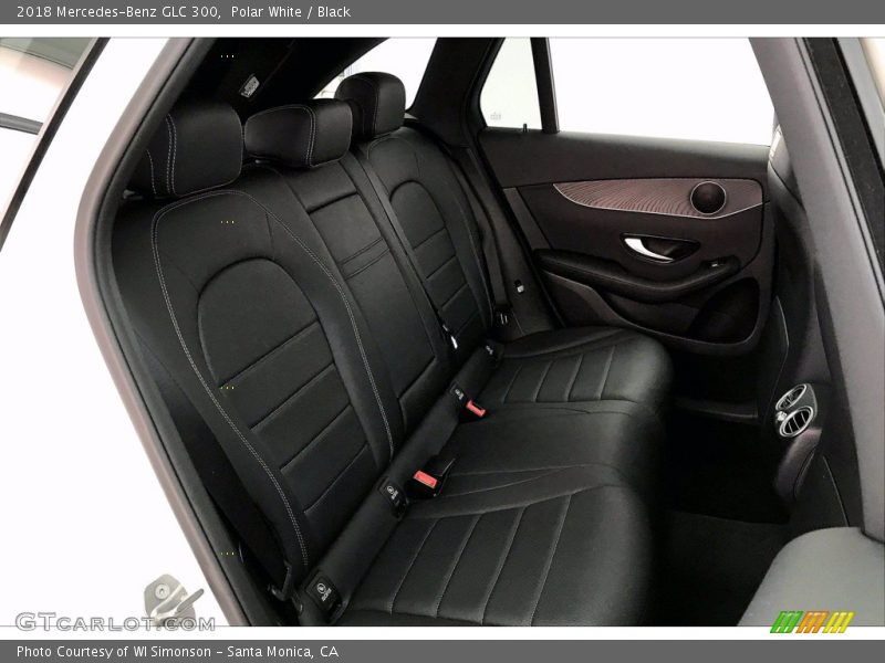 Polar White / Black 2018 Mercedes-Benz GLC 300