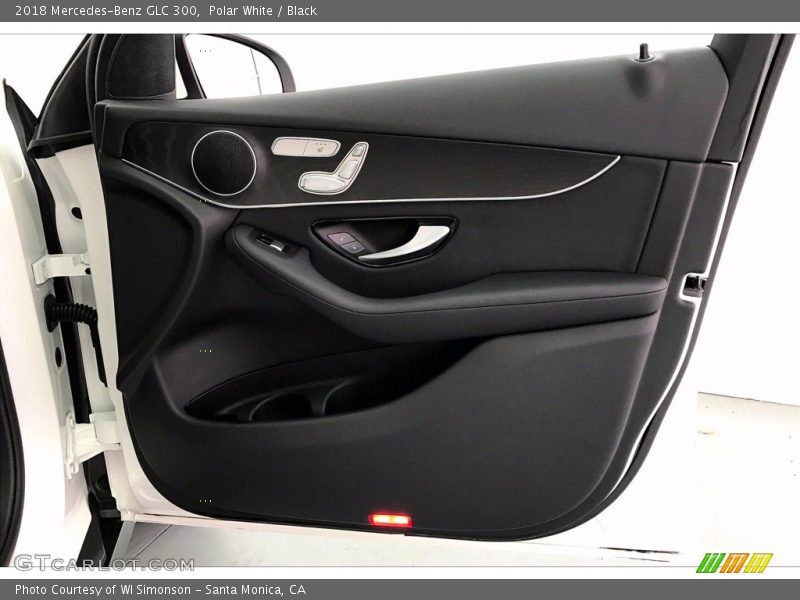 Polar White / Black 2018 Mercedes-Benz GLC 300