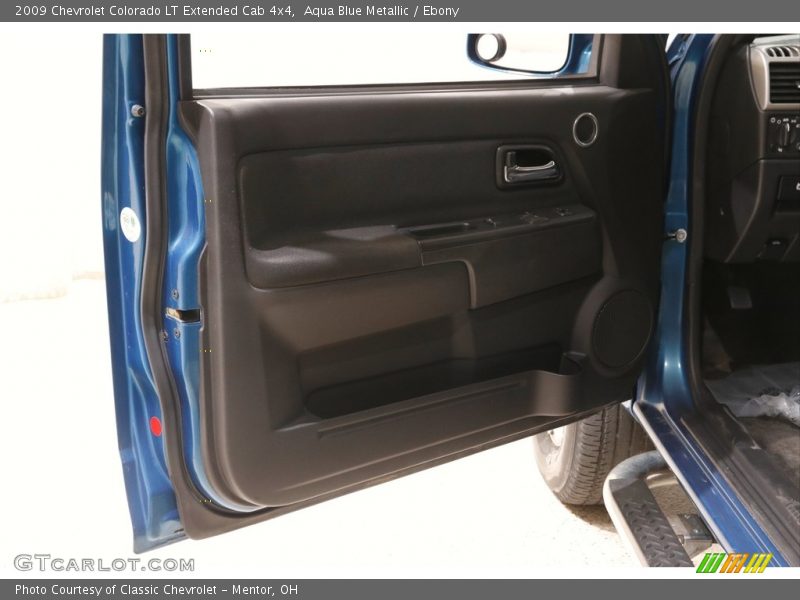 Door Panel of 2009 Colorado LT Extended Cab 4x4