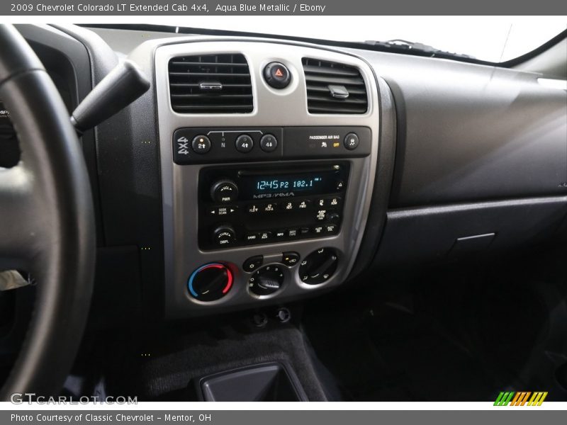 Controls of 2009 Colorado LT Extended Cab 4x4