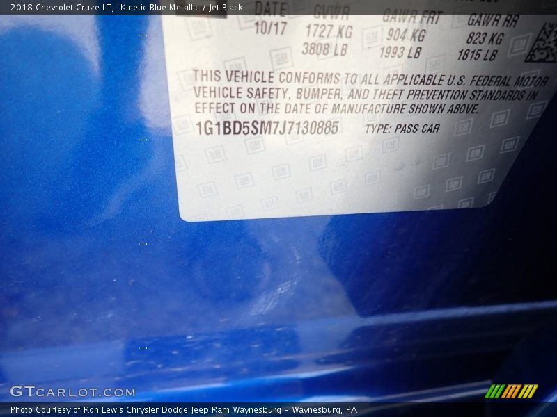 Kinetic Blue Metallic / Jet Black 2018 Chevrolet Cruze LT