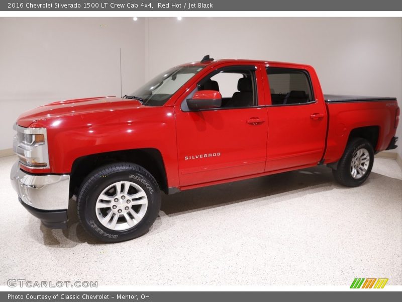 Red Hot / Jet Black 2016 Chevrolet Silverado 1500 LT Crew Cab 4x4