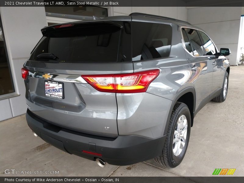 Satin Steel Metallic / Jet Black 2021 Chevrolet Traverse LT AWD