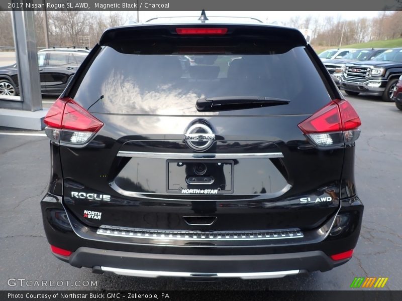 Magnetic Black / Charcoal 2017 Nissan Rogue SL AWD