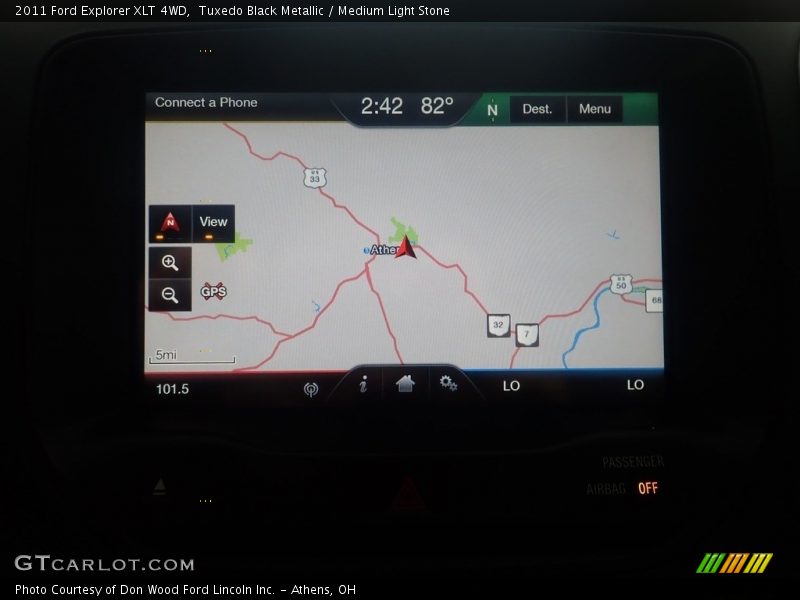 Tuxedo Black Metallic / Medium Light Stone 2011 Ford Explorer XLT 4WD