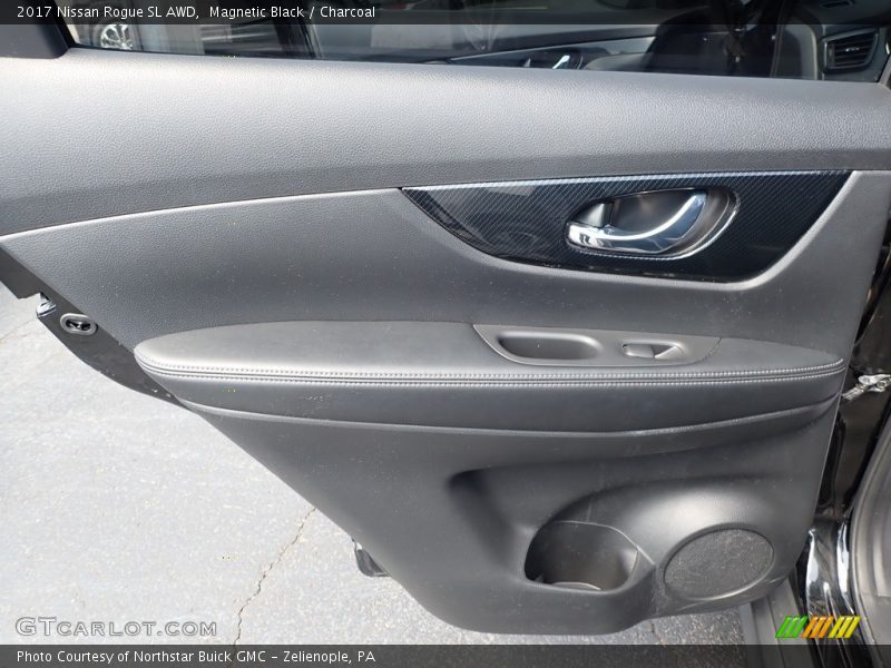 Magnetic Black / Charcoal 2017 Nissan Rogue SL AWD