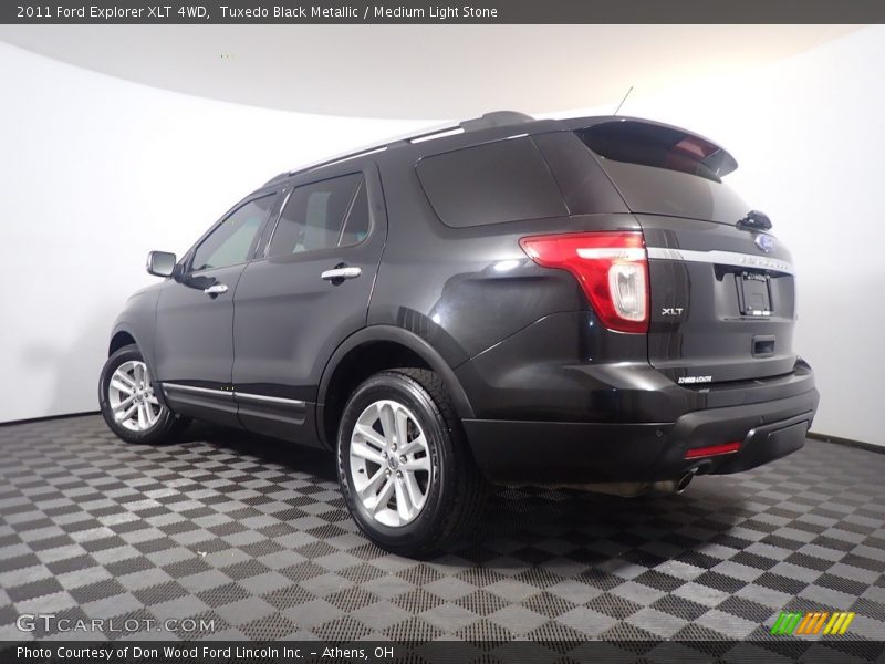 Tuxedo Black Metallic / Medium Light Stone 2011 Ford Explorer XLT 4WD