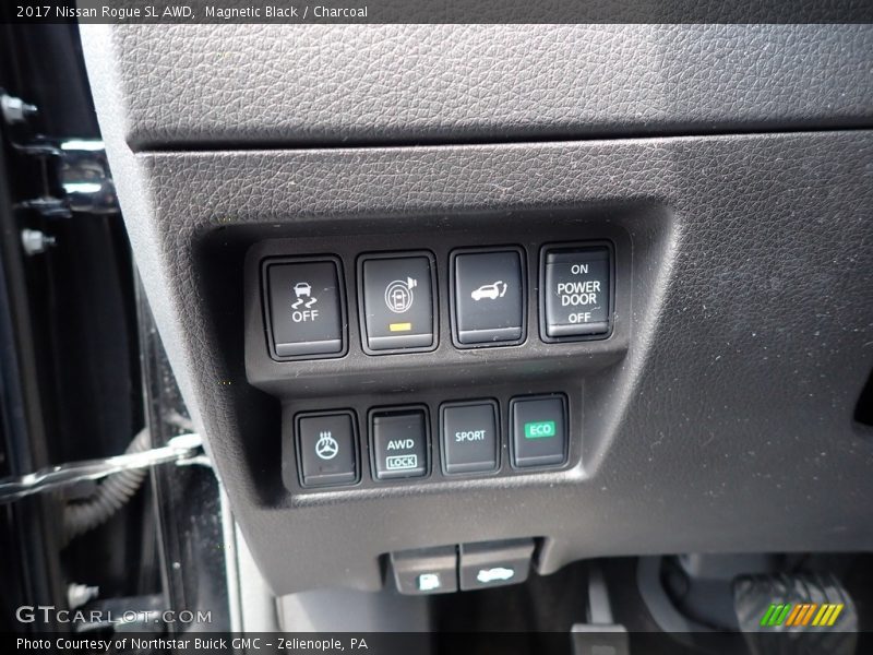 Magnetic Black / Charcoal 2017 Nissan Rogue SL AWD