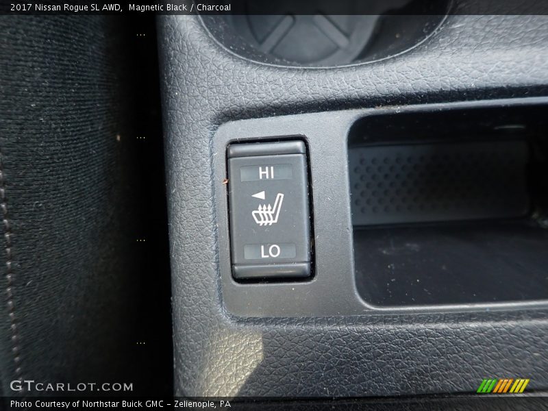 Magnetic Black / Charcoal 2017 Nissan Rogue SL AWD