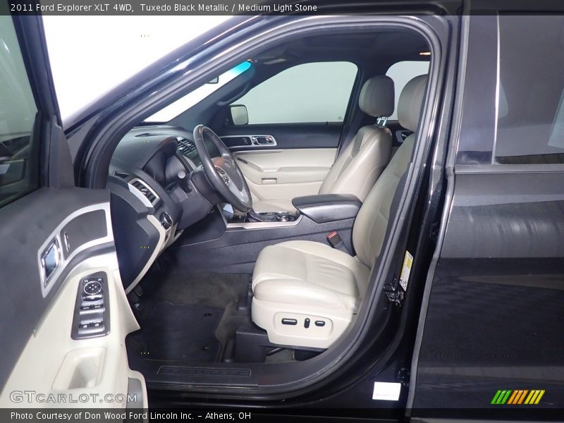 Tuxedo Black Metallic / Medium Light Stone 2011 Ford Explorer XLT 4WD