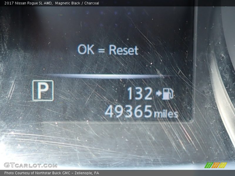 Magnetic Black / Charcoal 2017 Nissan Rogue SL AWD