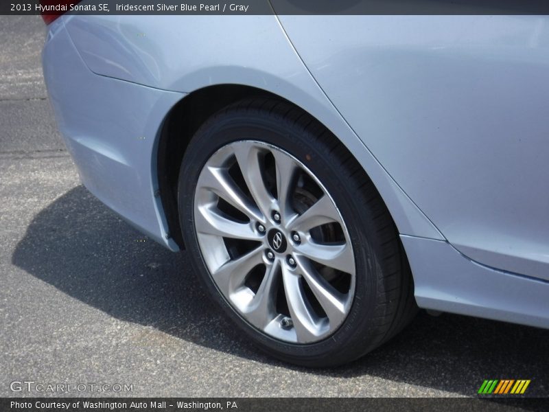 Iridescent Silver Blue Pearl / Gray 2013 Hyundai Sonata SE