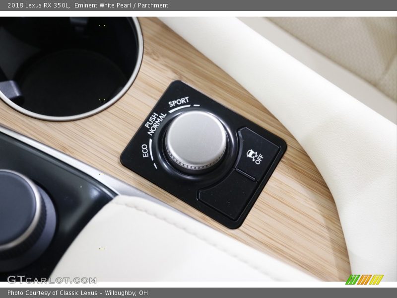 Eminent White Pearl / Parchment 2018 Lexus RX 350L
