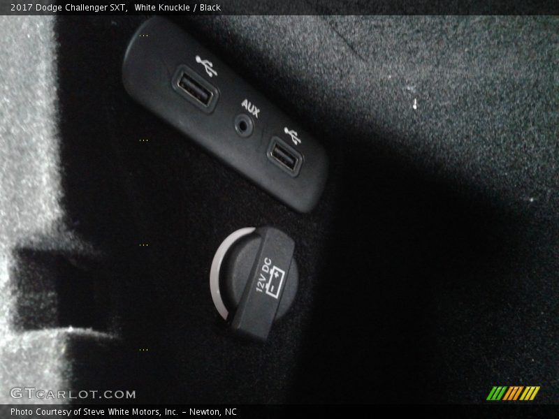 White Knuckle / Black 2017 Dodge Challenger SXT