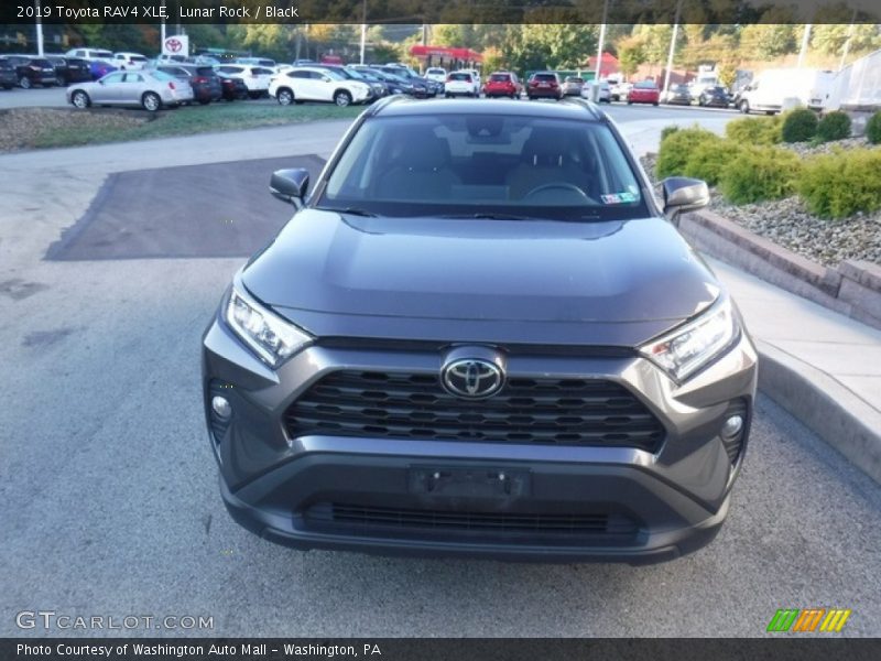 Lunar Rock / Black 2019 Toyota RAV4 XLE