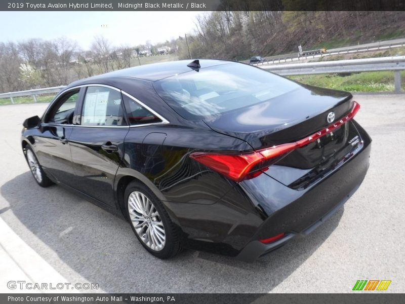 Midnight Black Metallic / Black 2019 Toyota Avalon Hybrid Limited