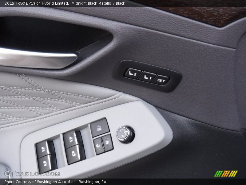 Midnight Black Metallic / Black 2019 Toyota Avalon Hybrid Limited