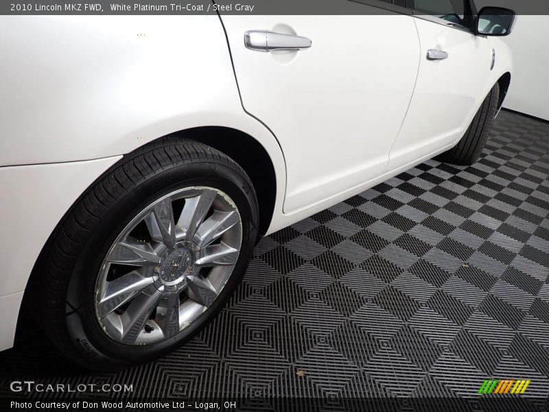 White Platinum Tri-Coat / Steel Gray 2010 Lincoln MKZ FWD