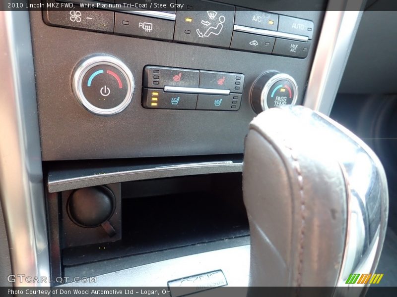 White Platinum Tri-Coat / Steel Gray 2010 Lincoln MKZ FWD