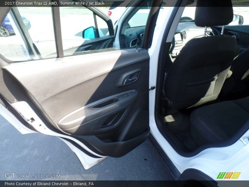 Summit White / Jet Black 2017 Chevrolet Trax LS AWD
