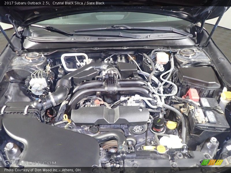 Crystal Black Silica / Slate Black 2017 Subaru Outback 2.5i