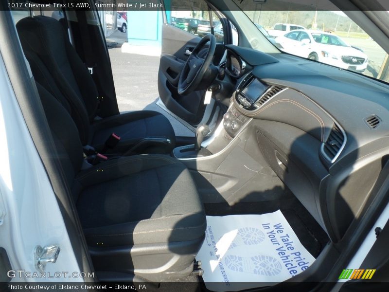 Summit White / Jet Black 2017 Chevrolet Trax LS AWD