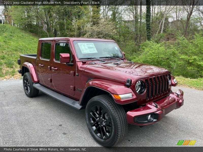 Front 3/4 View of 2021 Gladiator High Altitude 4x4