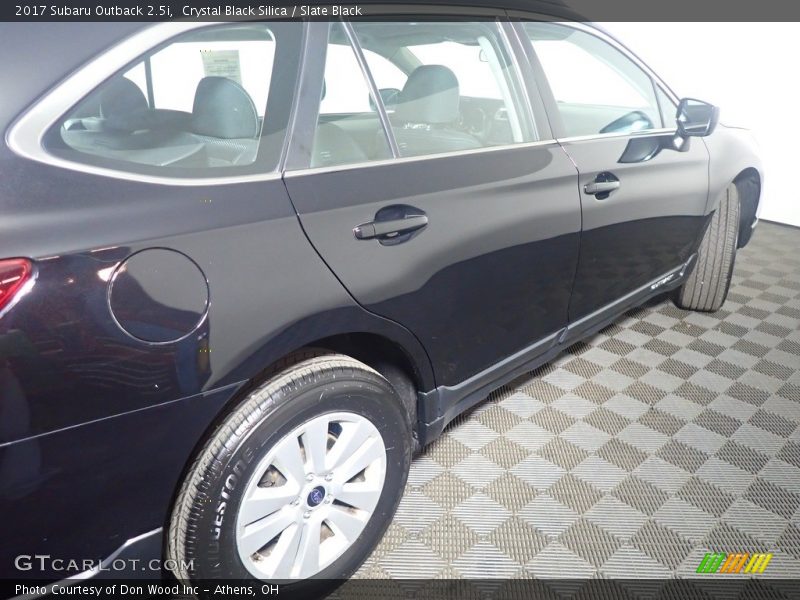 Crystal Black Silica / Slate Black 2017 Subaru Outback 2.5i