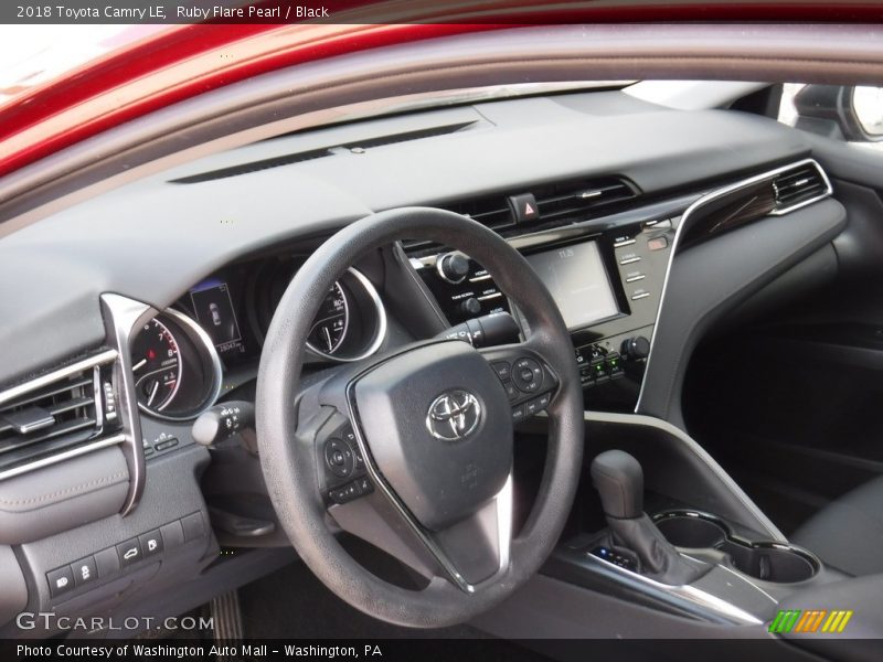 Ruby Flare Pearl / Black 2018 Toyota Camry LE