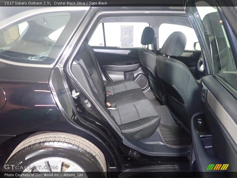 Crystal Black Silica / Slate Black 2017 Subaru Outback 2.5i
