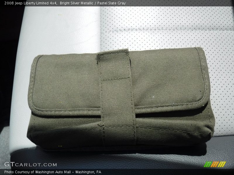 Bright Silver Metallic / Pastel Slate Gray 2008 Jeep Liberty Limited 4x4