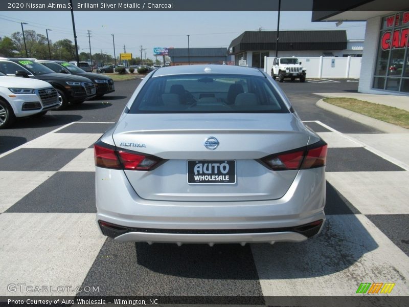 Brilliant Silver Metallic / Charcoal 2020 Nissan Altima S