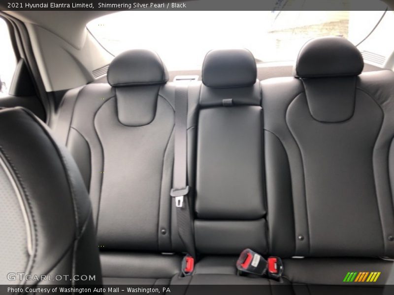 Shimmering Silver Pearl / Black 2021 Hyundai Elantra Limited