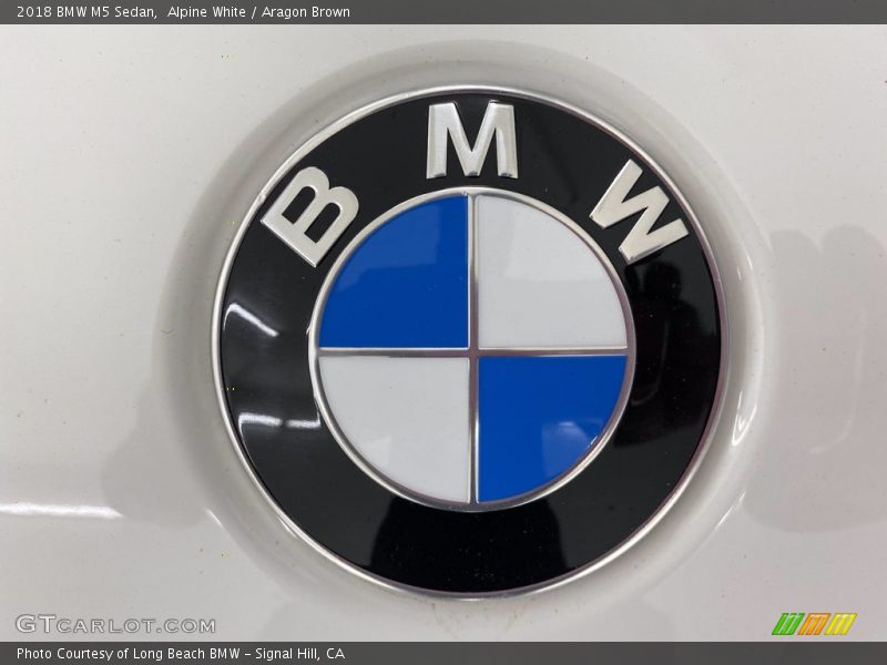 Alpine White / Aragon Brown 2018 BMW M5 Sedan