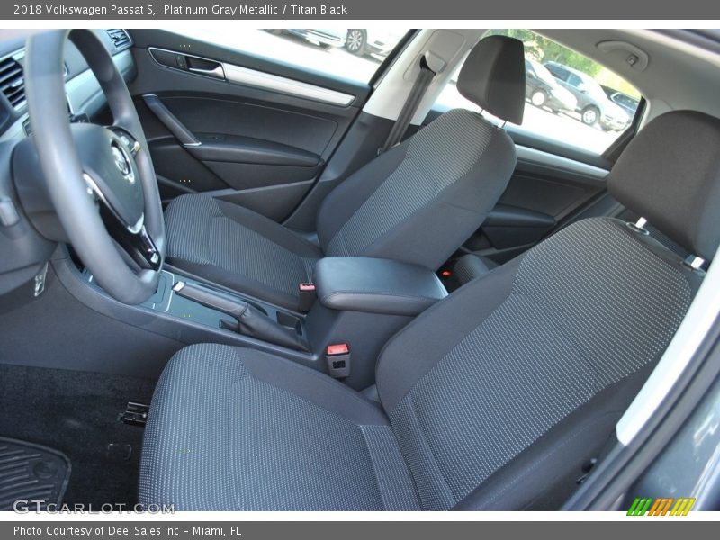 Platinum Gray Metallic / Titan Black 2018 Volkswagen Passat S