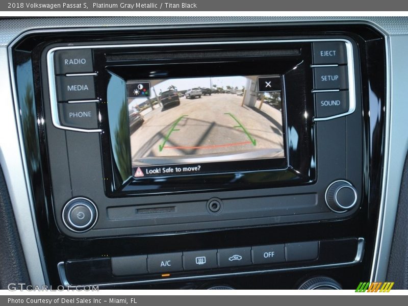 Platinum Gray Metallic / Titan Black 2018 Volkswagen Passat S